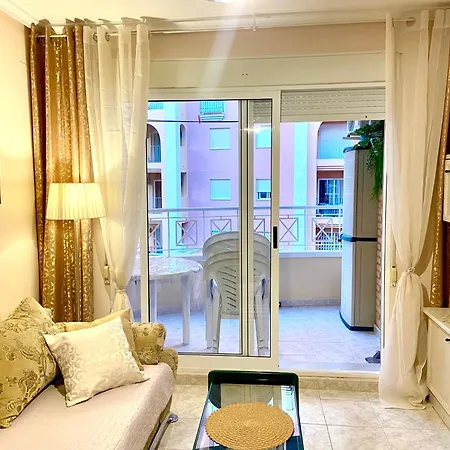 Lägenhet Beautiful Near Playa De Locos Torrevieja